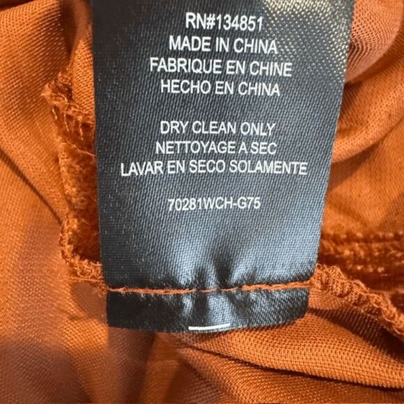 NEW! Wayf Cinnamon Velvet Greyson Puff Sleeve Top (Rust color) Size XS - Picture 8 of 10